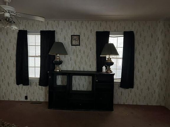 4th image of 236 Barnes St