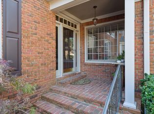 366 Greenway Pl, Memphis, TN 38117
