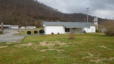 3rd image of 55 Sunset Dr