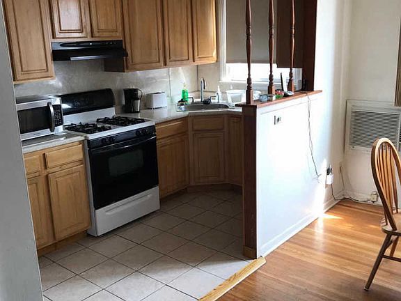 5th image of 3123 Englewood St