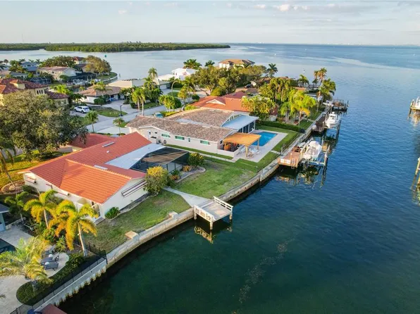 2066 Hawaii Ave NE, Saint Petersburg, FL 33703