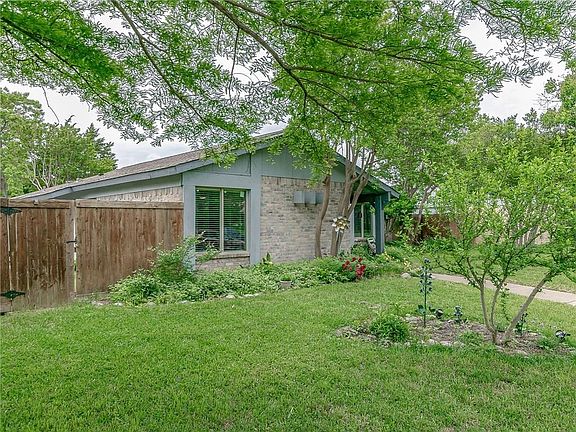 2nd image of 3116 Queens Way