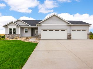 Garnett - Heritage Plan, Prairie Landing, Cedar Rapids, IA 52402