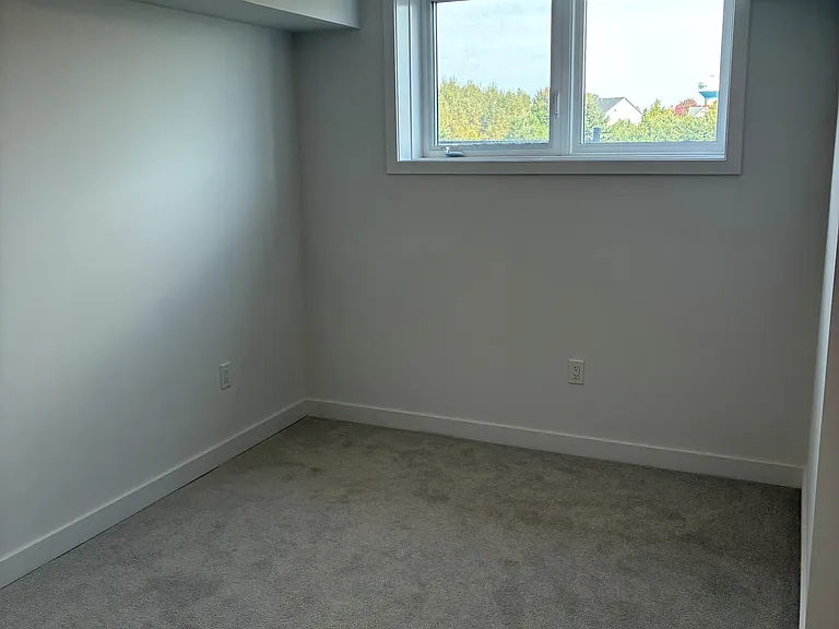 940 Saint David St N #45 — Photo 13