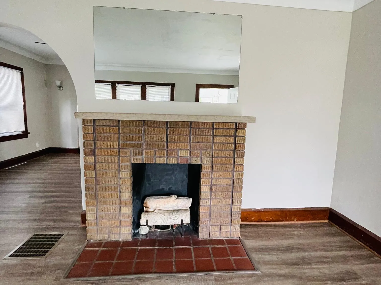 521 Shasta Dr — Photo 3