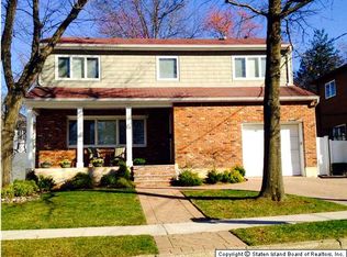670 Woodrow Rd, Staten Island, NY 10312