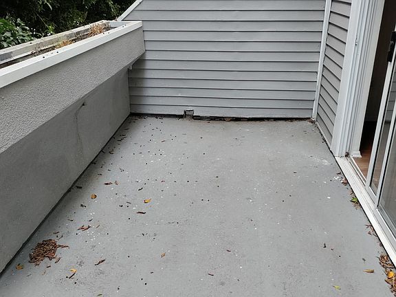 5th image of 250 Elm Ave Unit 205