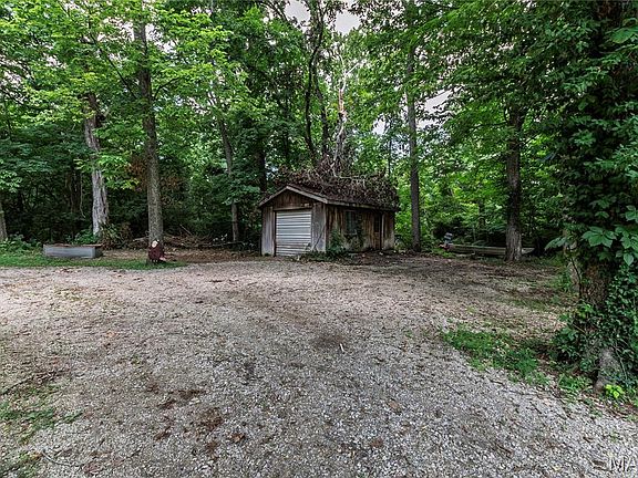 30th image of 71 Shady Oaks Dr