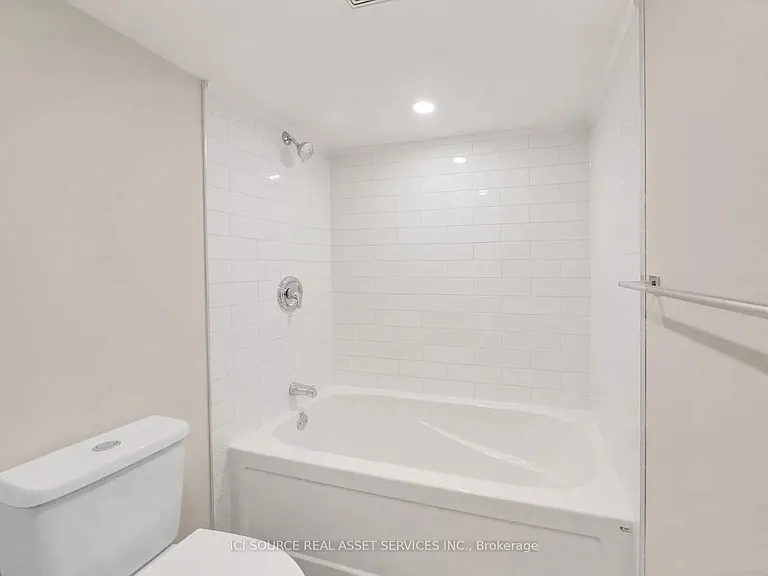 132 Holton Ave S #1 — Photo 13