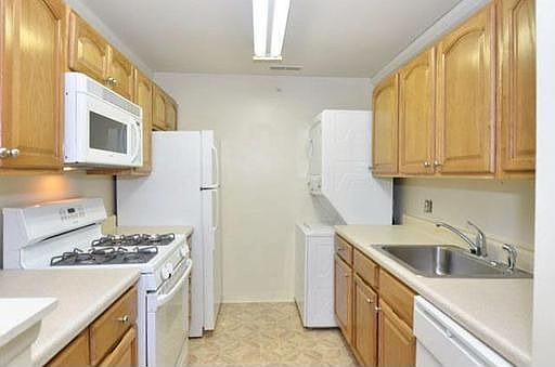 2nd image of 132 Manor Dr