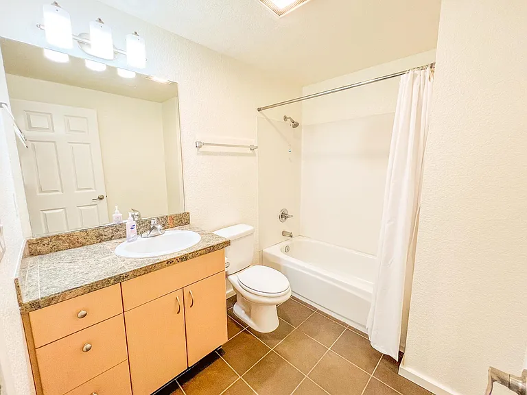 12607 SE 41st Pl #H101 — Photo 13