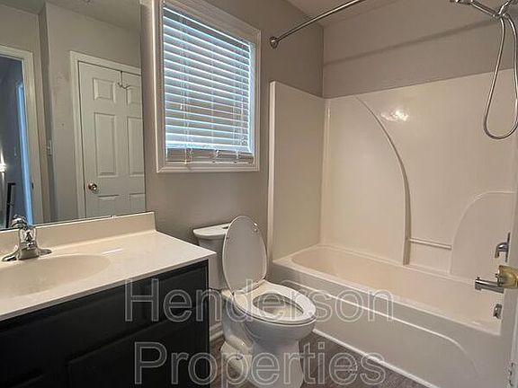 5th image of 606 Tribune Dr