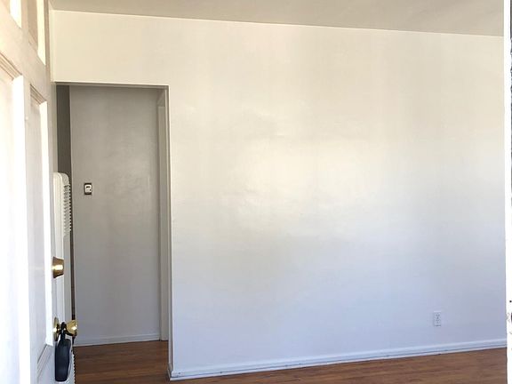 3rd image of 5623 1/2 Satsuma Ave