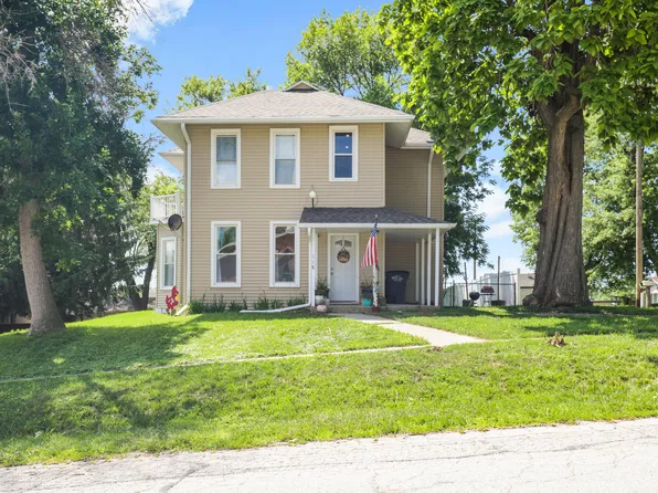 118 S Locust St, Carson, IA 51525