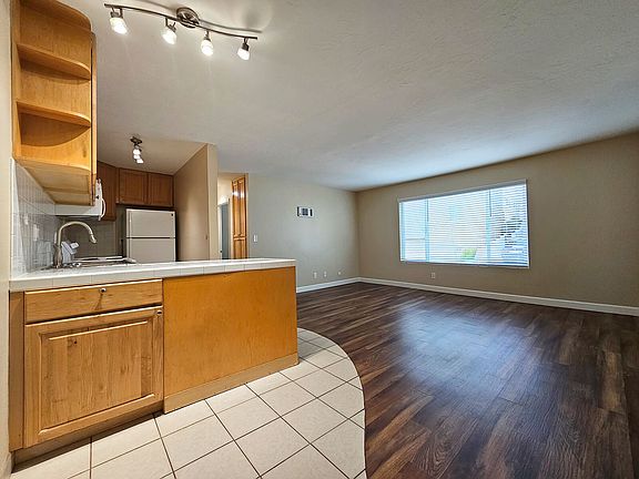 2nd image of 5946 Lauretta St #8