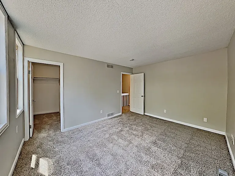 2560 S Ouray Way — Photo 3