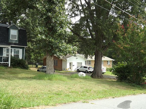 3rd image of 1021 Harris St