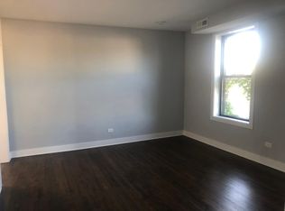 127 N Main St APT 1, Crystal Lake, IL 60014