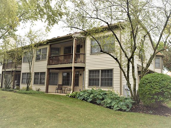 4th image of 3166 Carriage Way Dr
