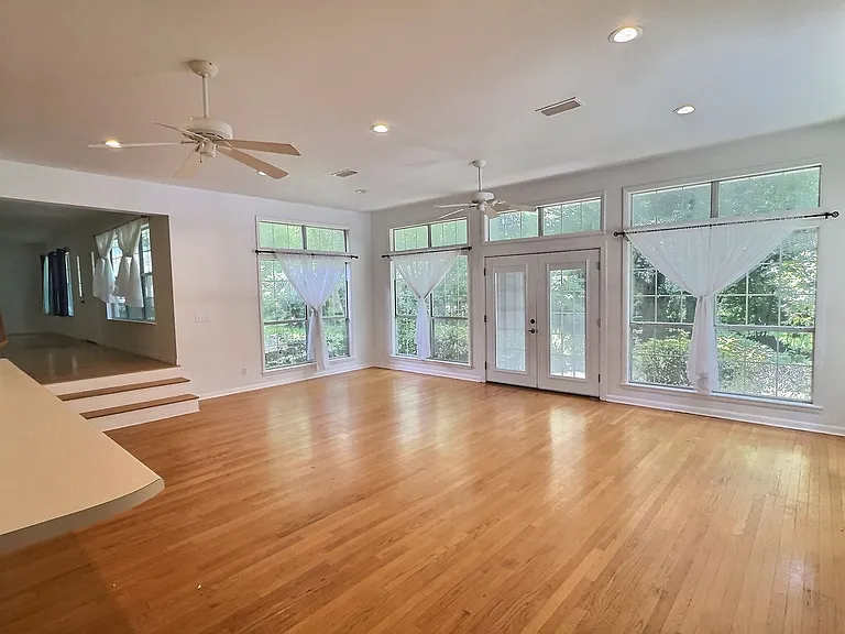 6509 Shore Dr — Photo 10