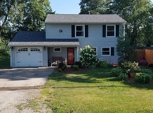 13602 137th Ave W, Taylor Ridge, IL 61284