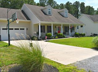 202 Santa Maria Ave, Colonial Beach, VA 22443