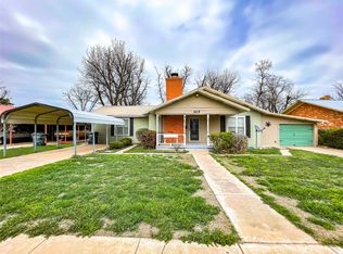 915 5th St, Rule, TX 79547