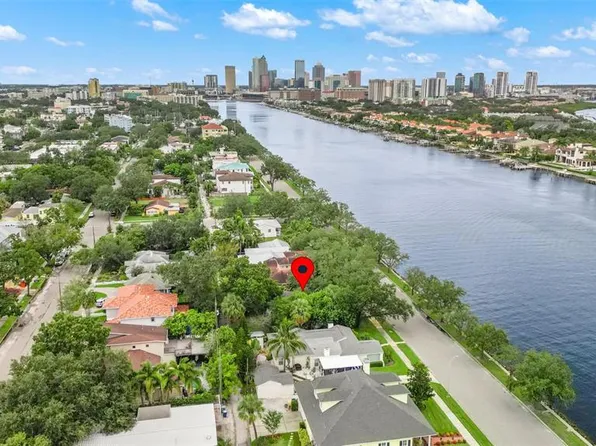 424 Channel Dr, Tampa, FL 33606