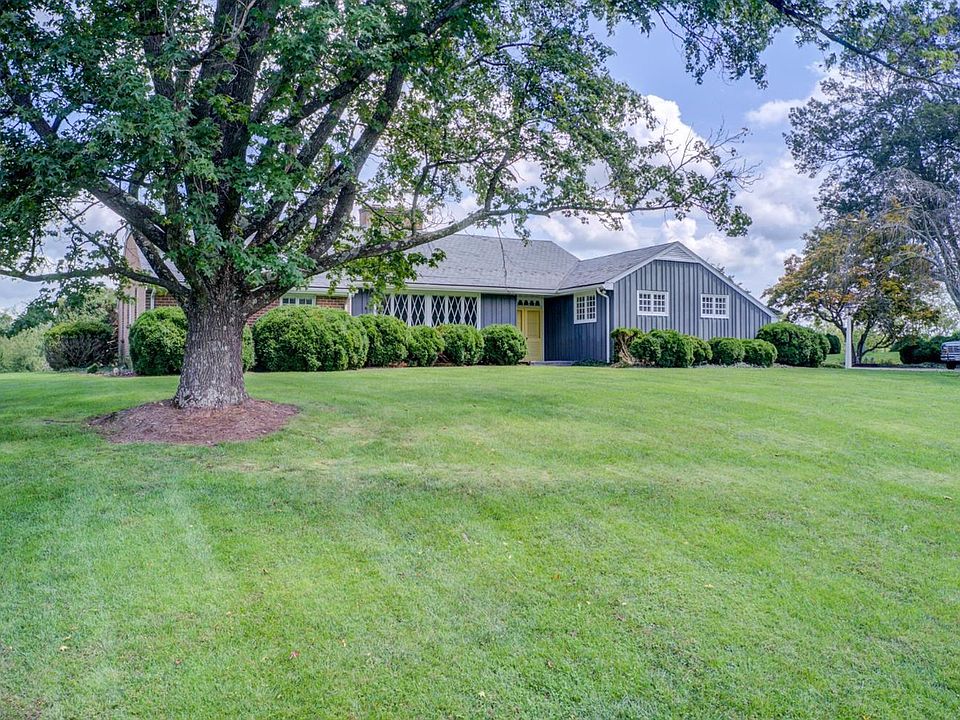 1st image of 1432 Dogwood Ln #2