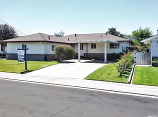 806 W 5th St, Ripon, CA 95366