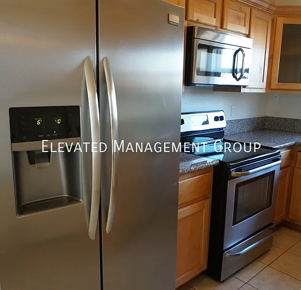 202 San Clemente Ave NW #6 — Photo 9