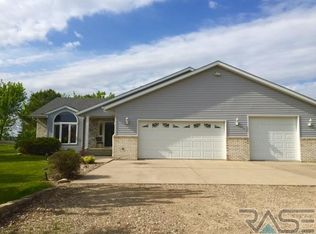 46920 Blue Spruce St., Tea, SD 57064