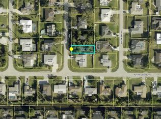 17561 Braddock Rd, Fort Myers, FL 33967