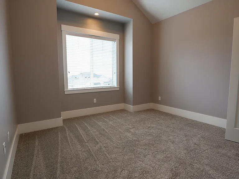 Upstairs Bed #4