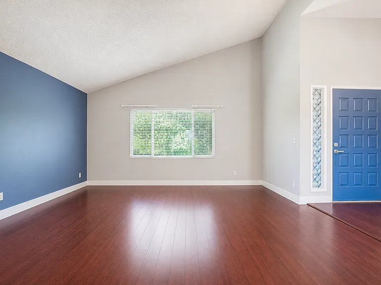529 Vale View Dr — Photo 8