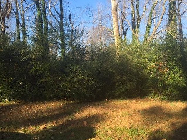 2nd image of 570 Tallwood Dr