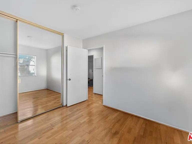 5825 Bowcroft St #1 — Photo 16