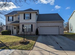 10554 Greenway Dr, Fishers, IN 46037