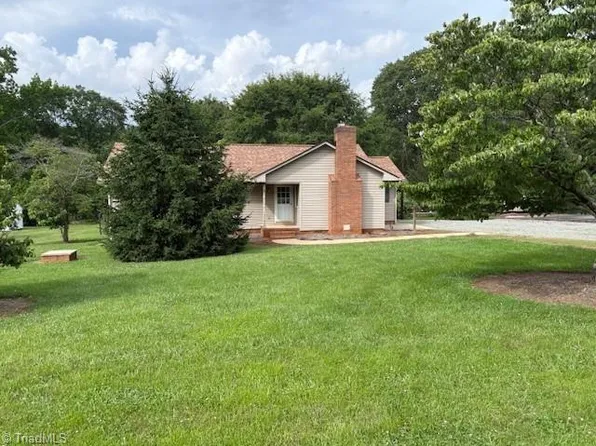 1942 Brier Ln, Graham, NC 27253