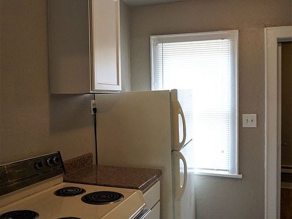 5th image of 1018 NE 18th St