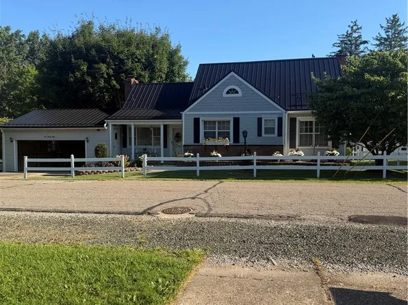 128 Victory Pl, Marietta, OH 45750