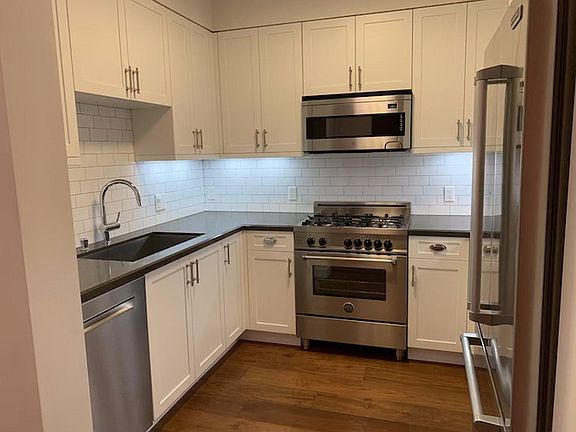 3rd image of 1275 Indiana St Unit 105
