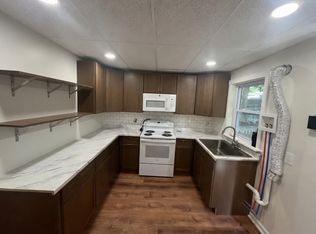1122 1st St APT 2, Rensselaer, NY 12144