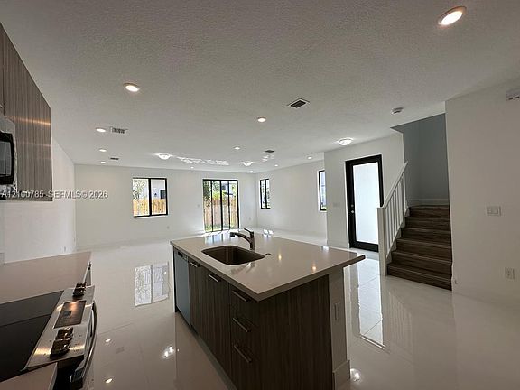 3rd image of 13661 SW 157th Pl