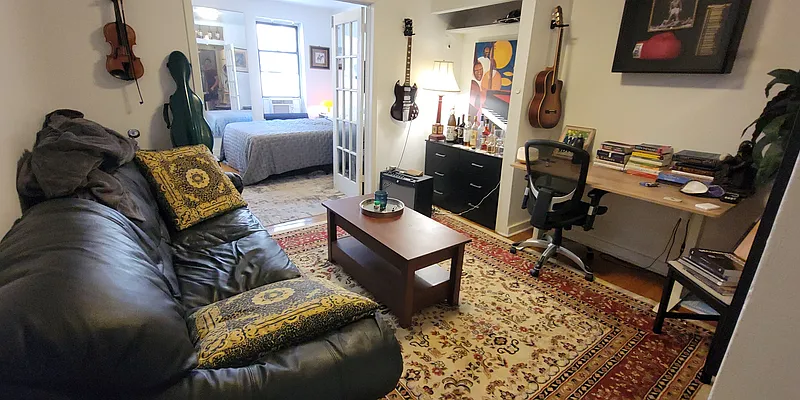 Rented by Downtown Mgt & Realty LLC | media 1