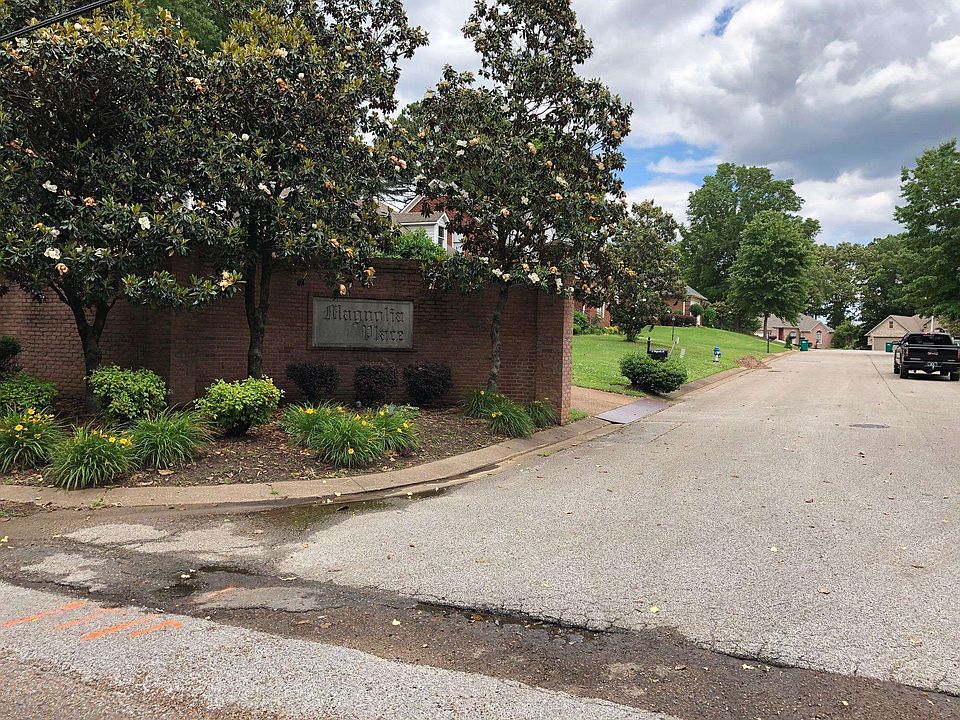 2nd image of 44 Magnolia Pl