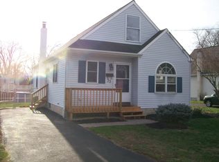 33 Dieter Ave, Morrisville, PA 19067