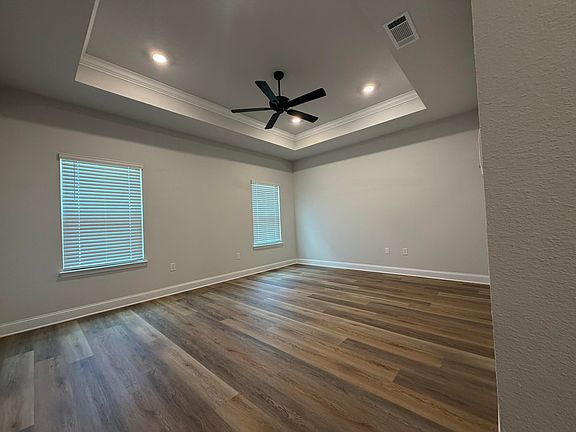 4th image of 118 Castlewoods Way