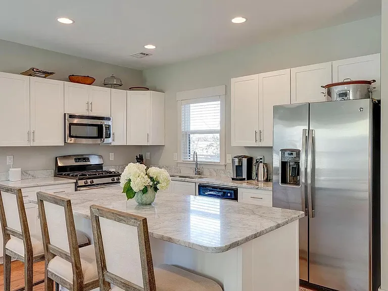 718 Centerpoint Ln — Photo 4