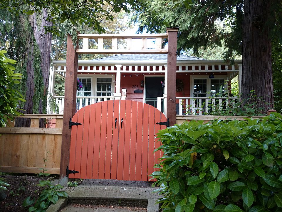 2nd image of 703 19th Ave